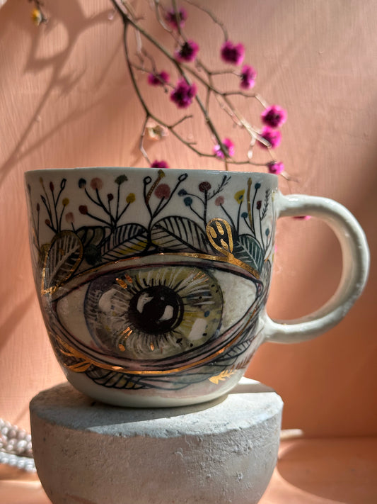 One ‘protective eye’ hand painted cup